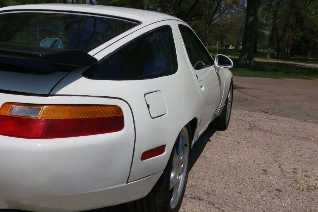 1990 Porsche 928 S4 - Image 21 of 31
