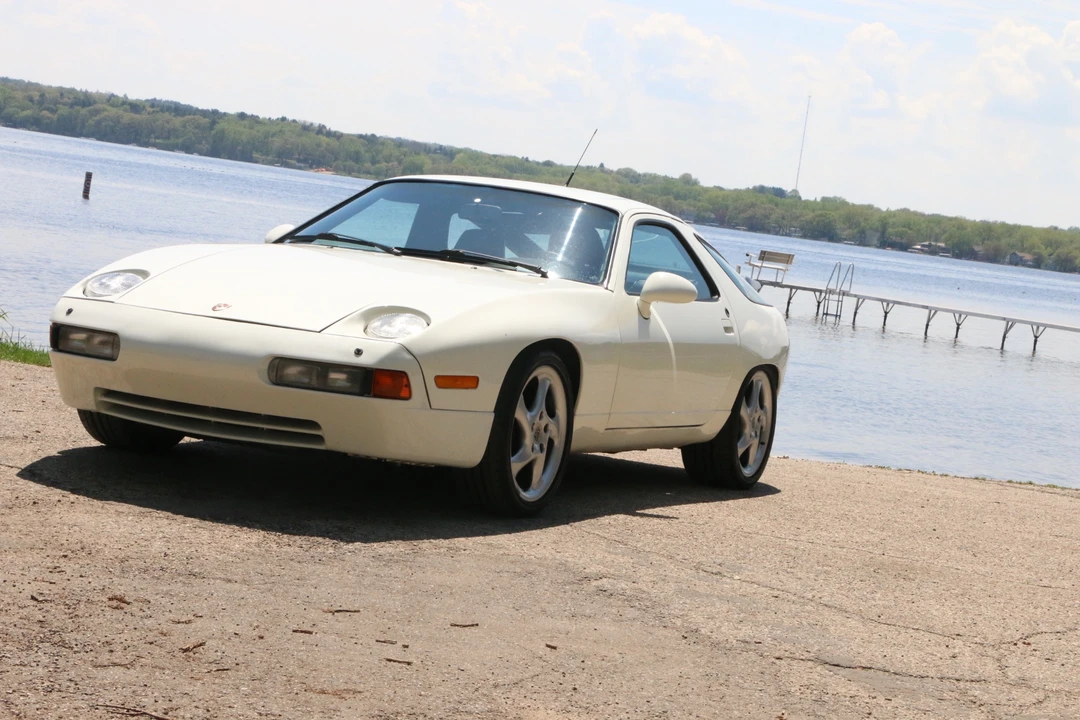 1990 Porsche 928 S4 - Image 7 of 31