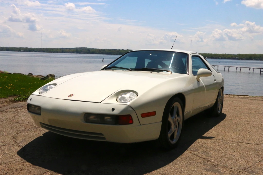 1990 Porsche 928 S4 - Image 10 of 31