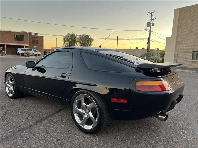 1990 Porsche 928 S4 - Image 4 of 12