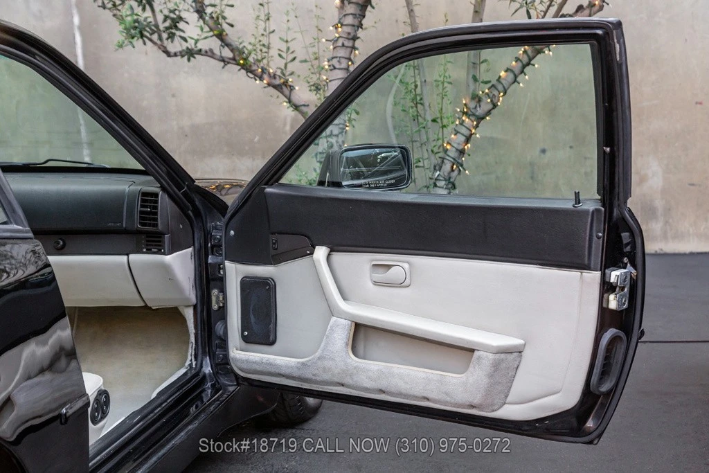 1990 Porsche 944 - Image 24 of 24