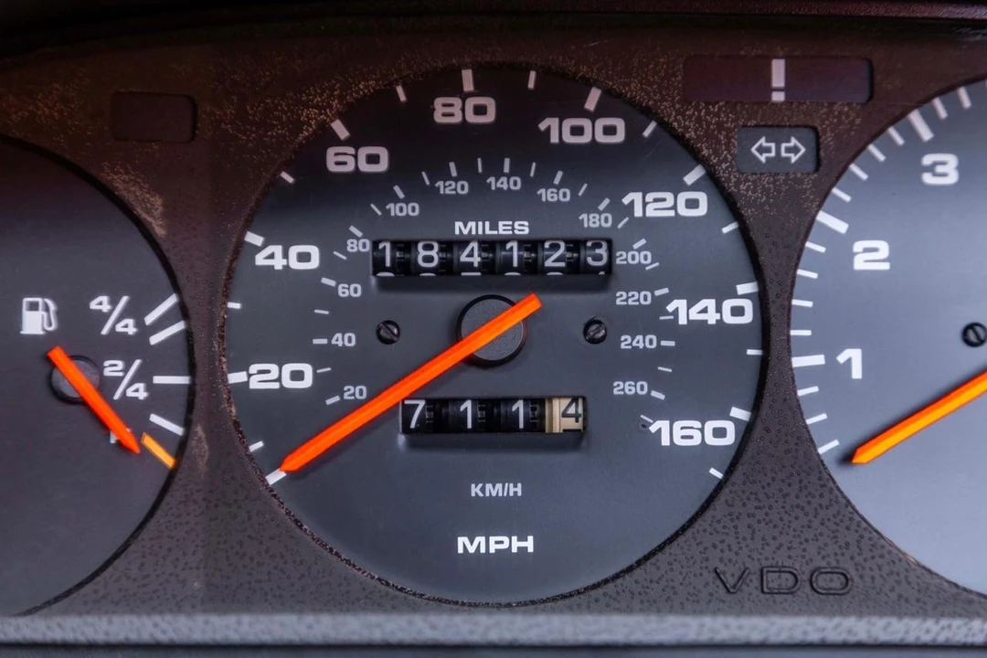 1990 Porsche 944 S2 - Image 26 of 27