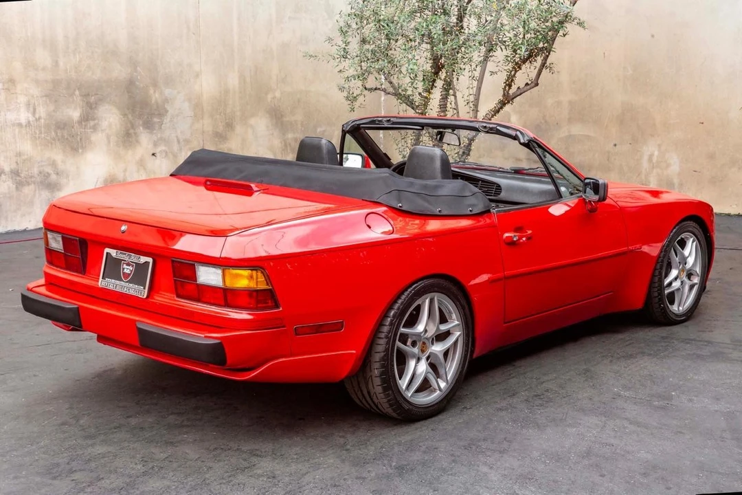 1990 Porsche 944 S2 - Image 24 of 29