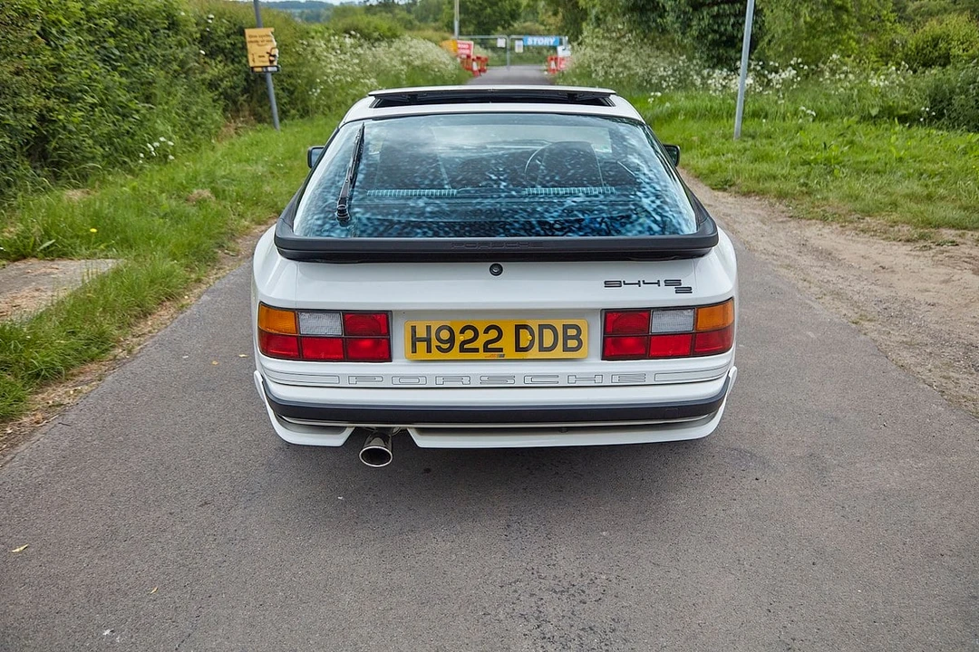 1990 Porsche 944 S2 - Image 7 of 30
