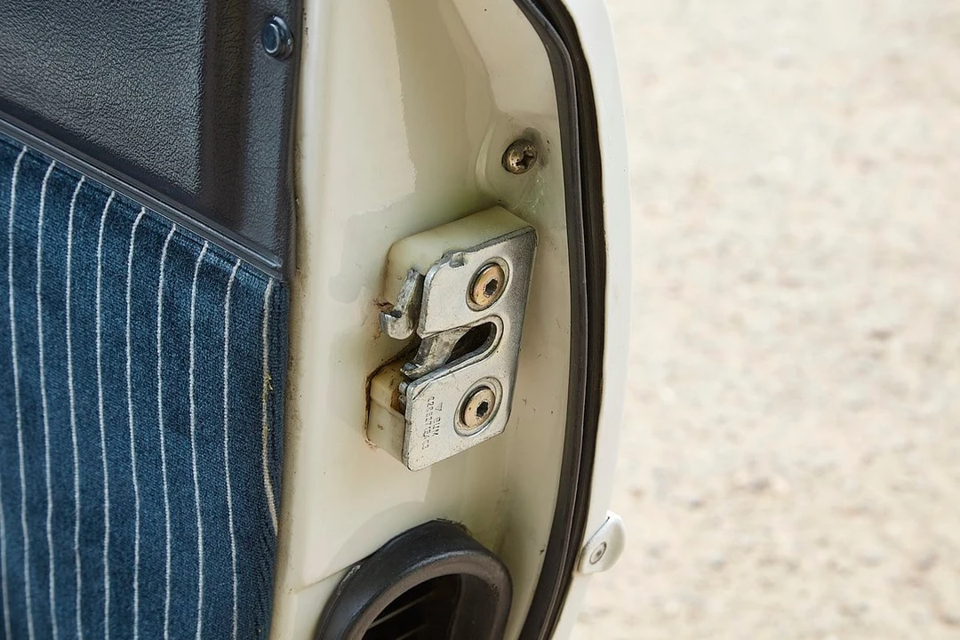 1990 Porsche 944 S2 - Image 26 of 30