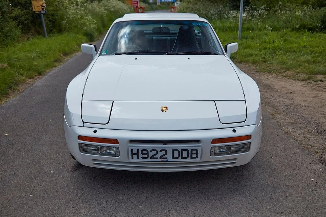 1990 Porsche 944 S2 - Image 2 of 30