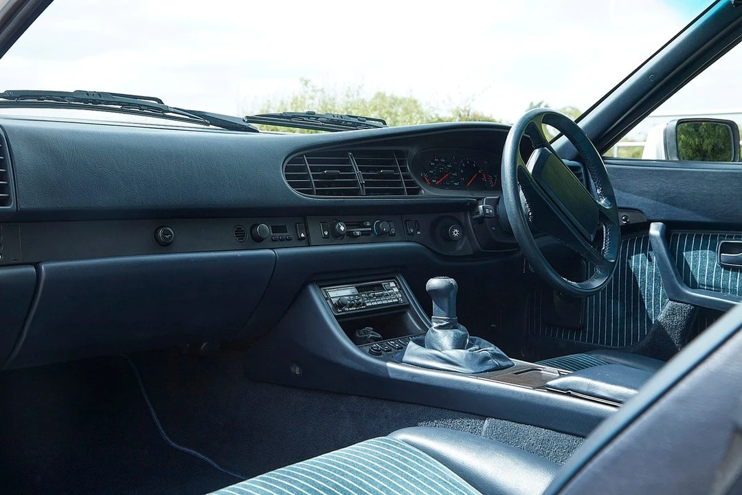 1990 Porsche 944 S2 - Image 19 of 30