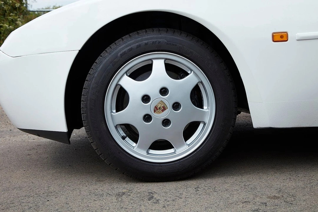 1990 Porsche 944 S2 - Image 13 of 30