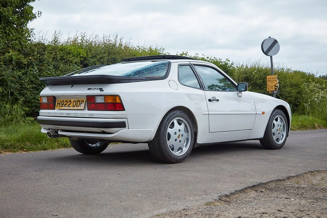 1990 Porsche 944 S2 - Image 9 of 30