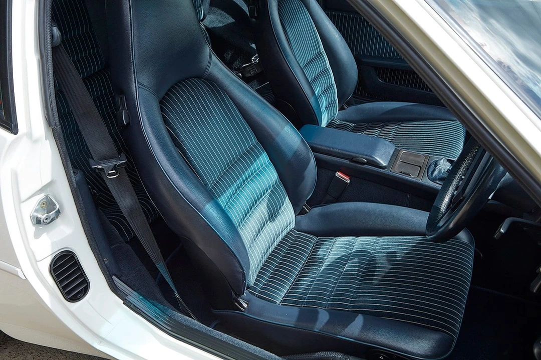 1990 Porsche 944 S2 - Image 29 of 30