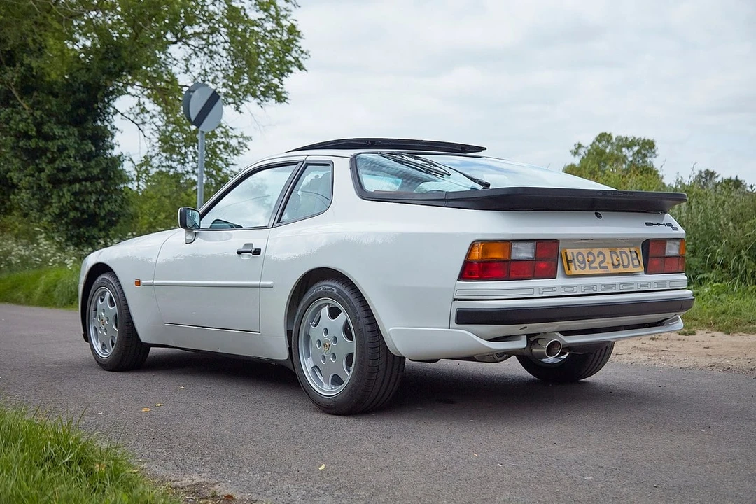 1990 Porsche 944 S2 - Image 6 of 30