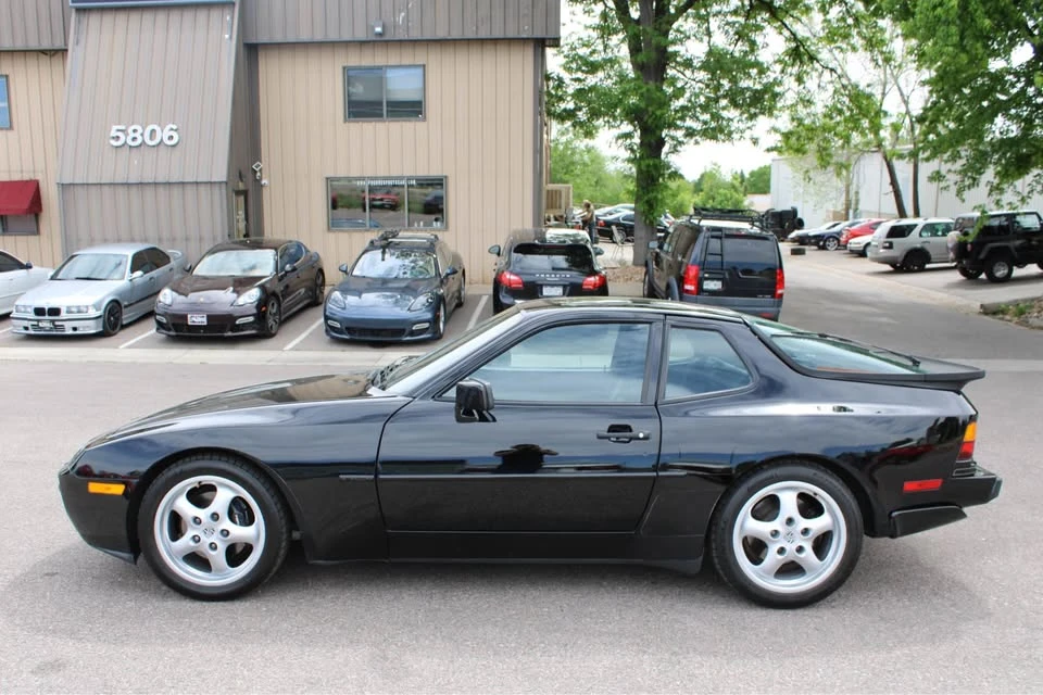 1990 Porsche 944 S2 - Image 2 of 20