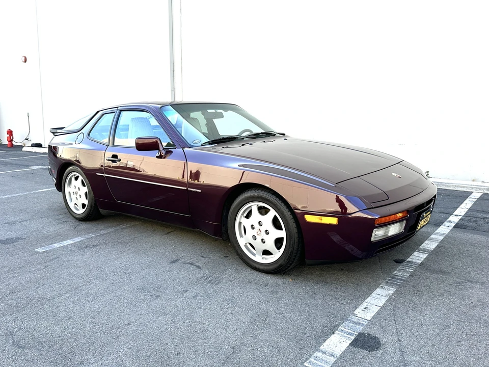 1990 Porsche 944 S2 - Image 2 of 31