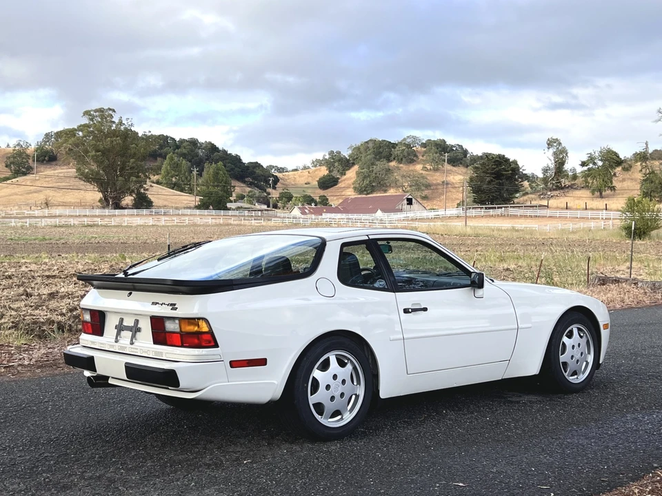 1990 Porsche 944 S2 - Image 13 of 31