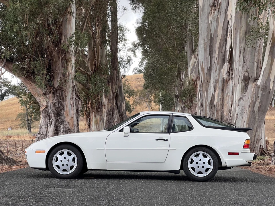 1990 Porsche 944 S2 - Image 7 of 31