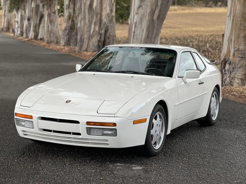 1990 Porsche 944 S2 - Image 3 of 31