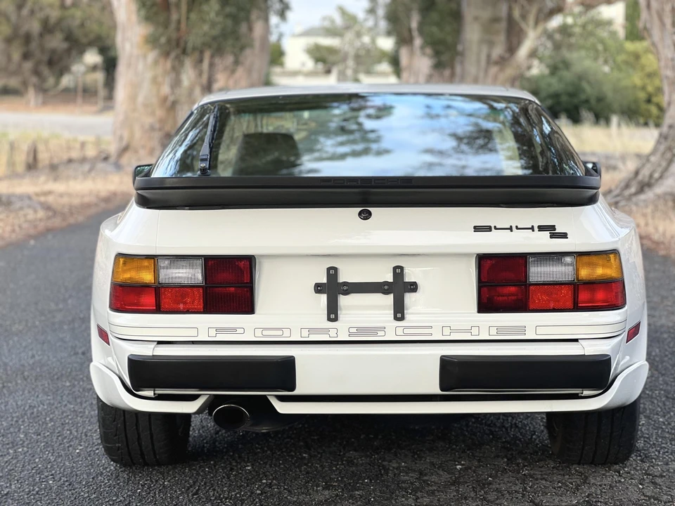 1990 Porsche 944 S2 - Image 15 of 31