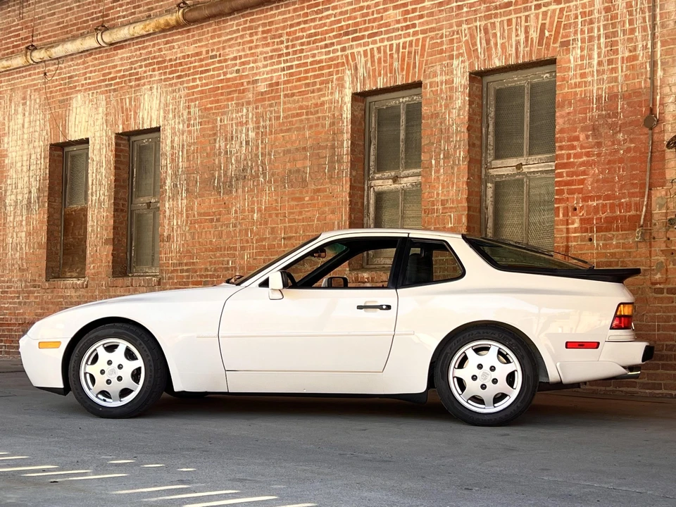 1990 Porsche 944 S2 - Image 29 of 31