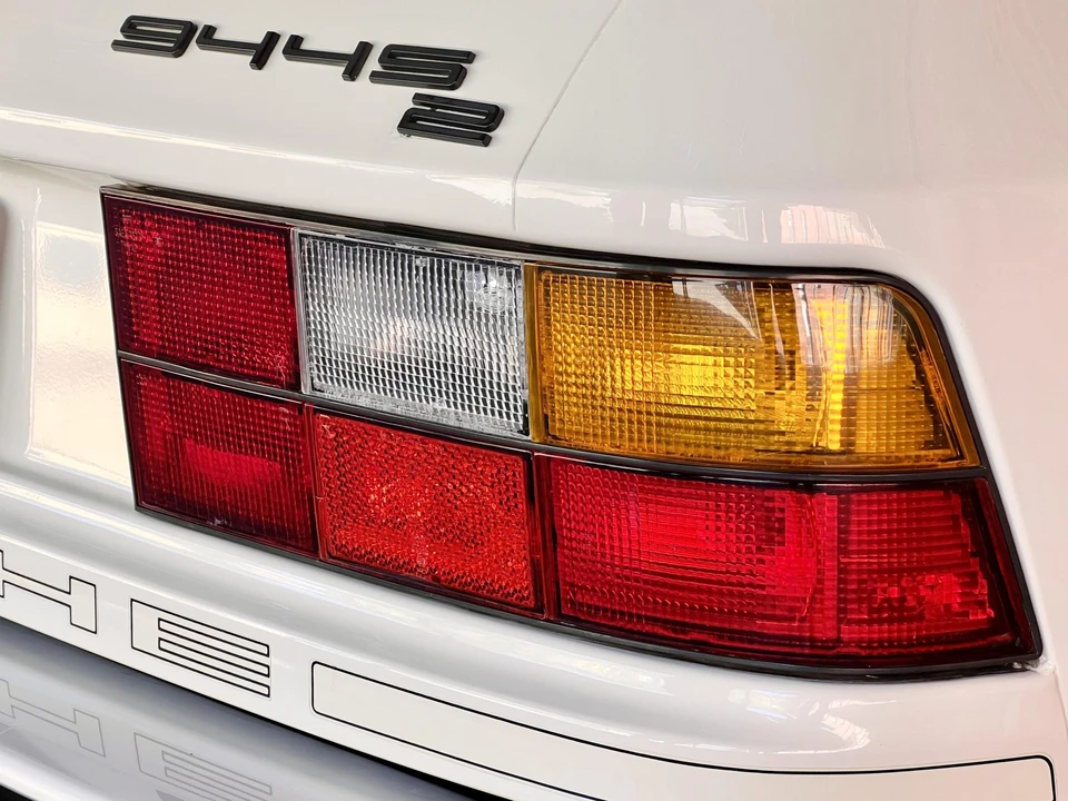 1990 Porsche 944 S2 - Image 27 of 31