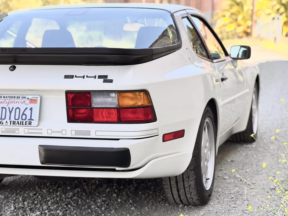 1990 Porsche 944 S2 - Image 28 of 31