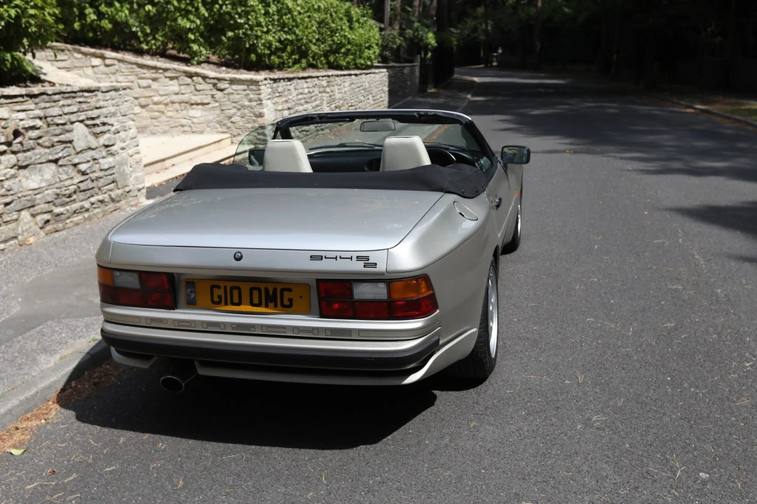 1990 Porsche 944 S2 - Image 13 of 30