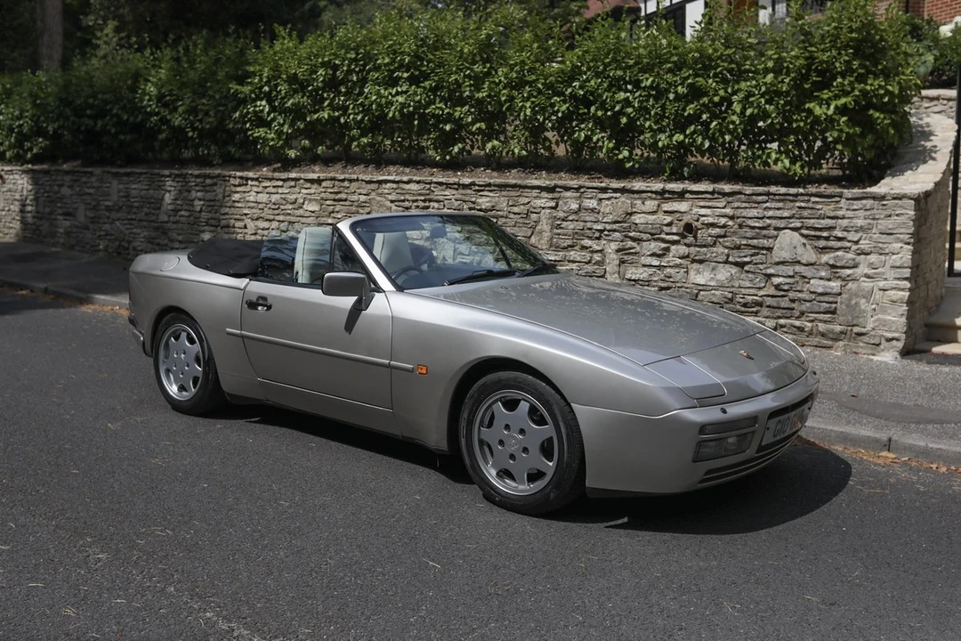 1990 Porsche 944 S2 - Image 2 of 30