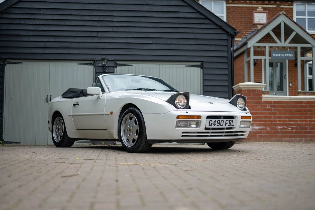 1990 Porsche 944 S2 - Image 15 of 30