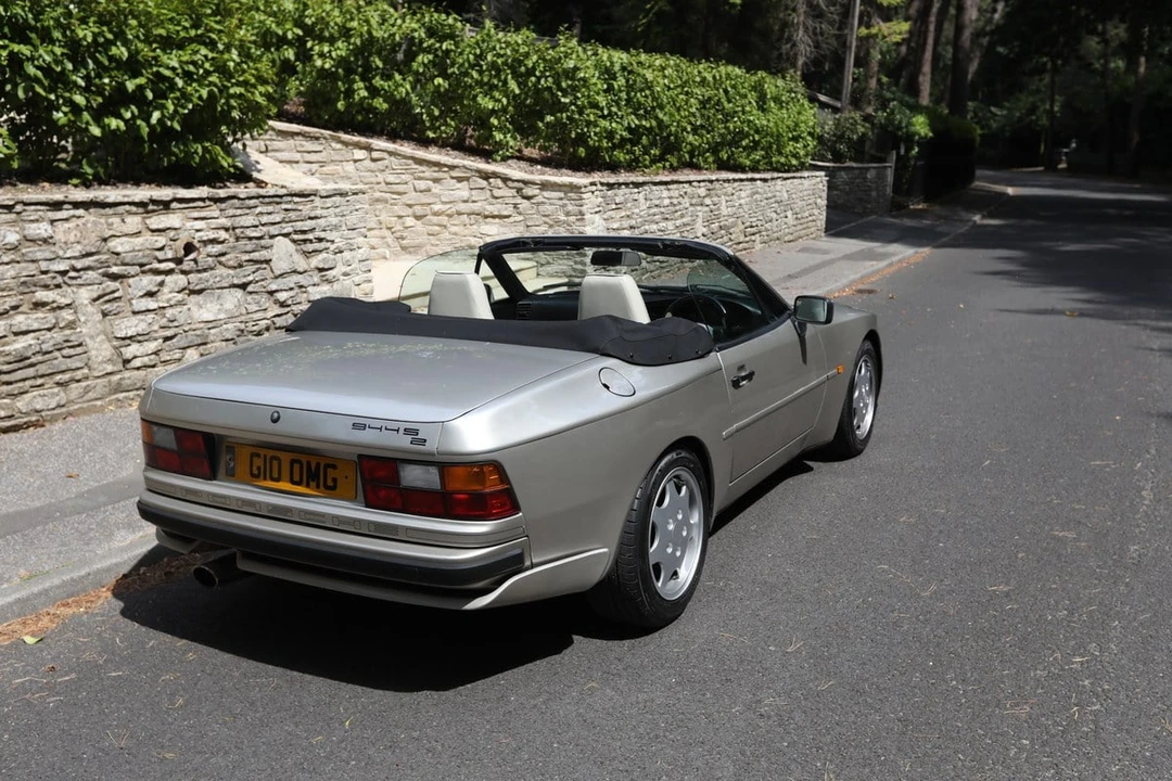 1990 Porsche 944 S2 - Image 11 of 30