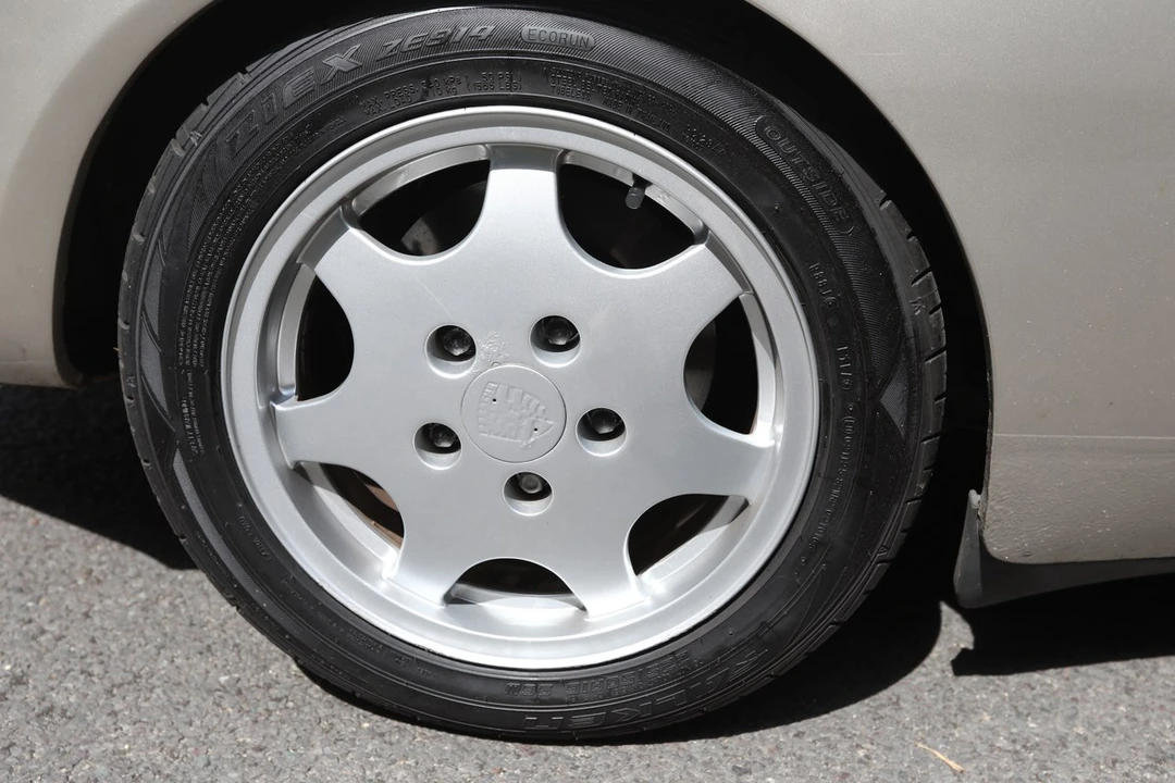 1990 Porsche 944 S2 - Image 25 of 30