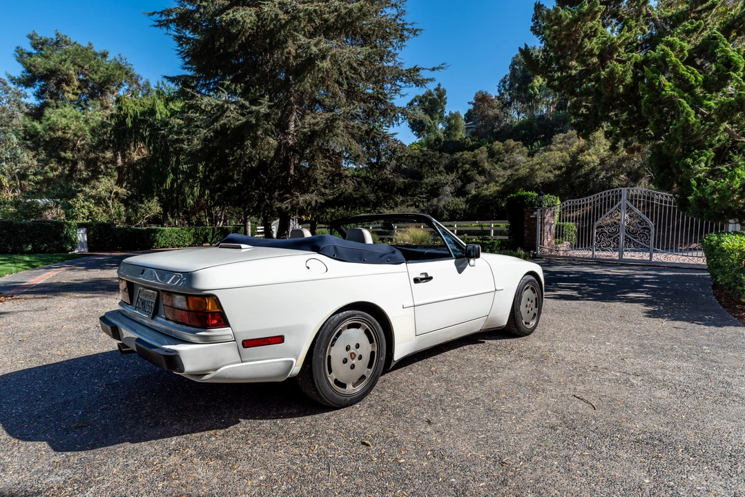 1990 Porsche 944 S2 - Image 29 of 31