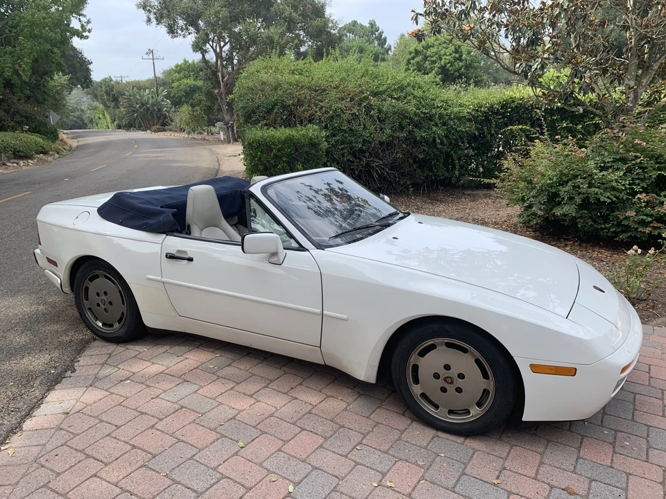 1990 Porsche 944 S2 - Image 2 of 31