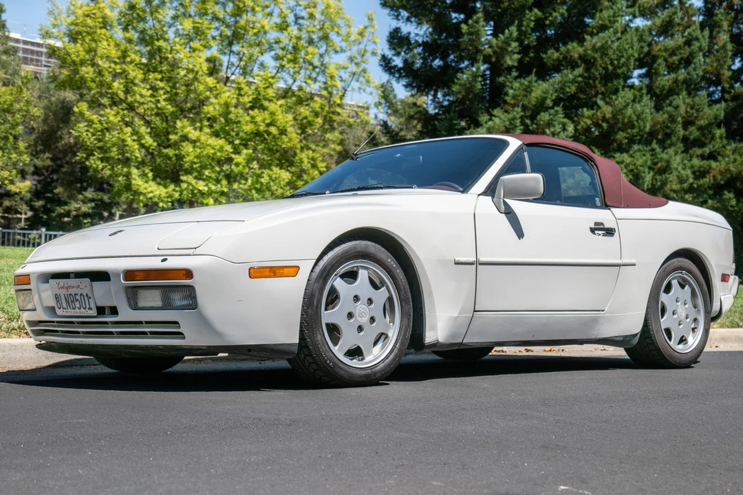 1990 Porsche 944 S2 - Image 1 of 31