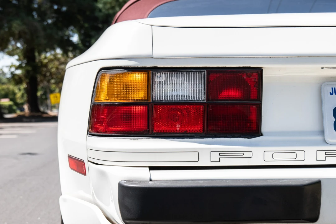 1990 Porsche 944 S2 - Image 14 of 31