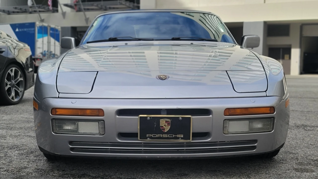 1990 Porsche 944 S2 - Image 2 of 31