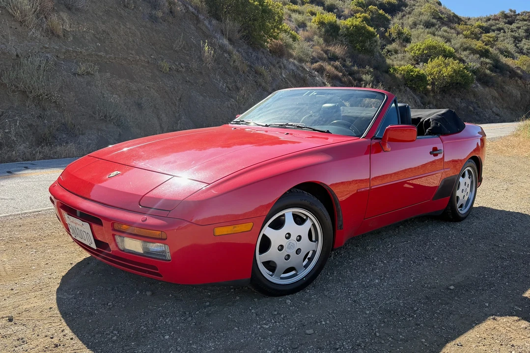 1990 Porsche 944 S2 - Image 2 of 31
