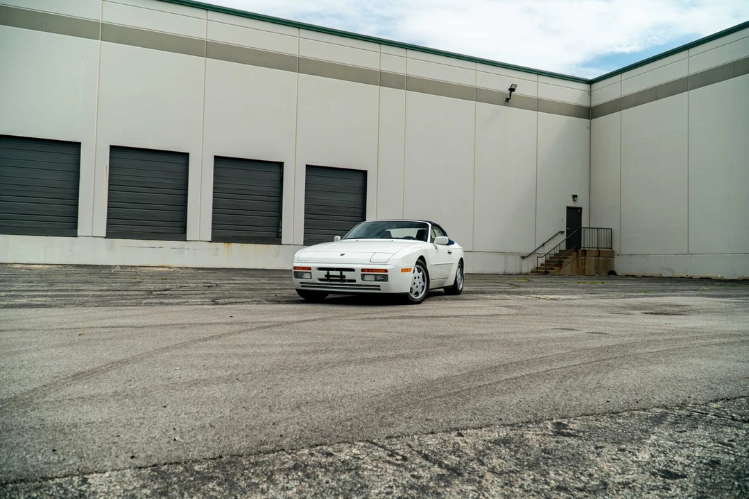 1990 Porsche 944 S2 - Image 28 of 31