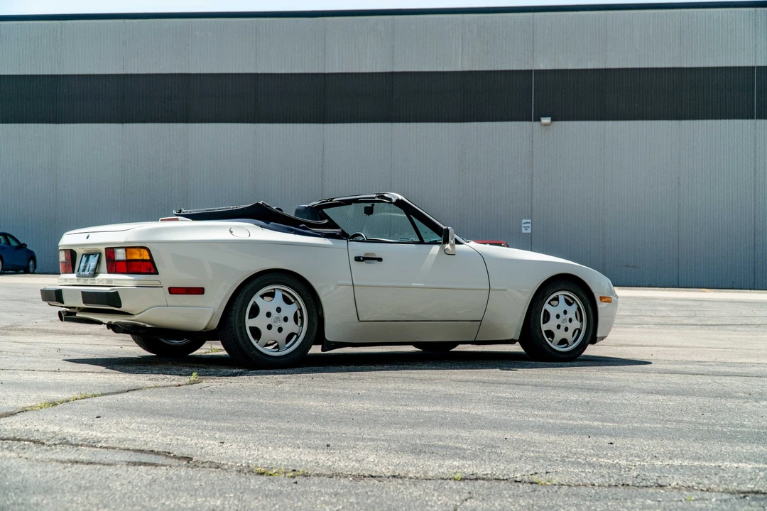 1990 Porsche 944 S2 - Image 10 of 31