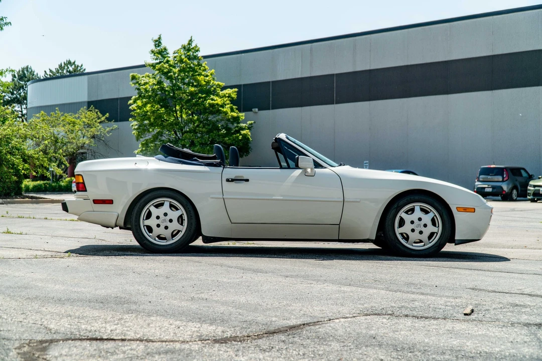 1990 Porsche 944 S2 - Image 9 of 31