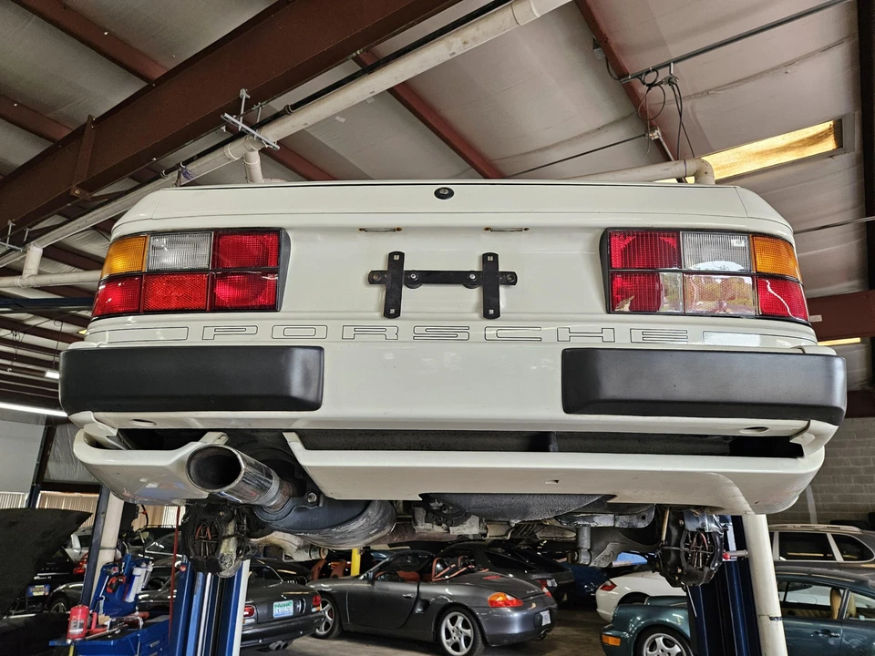 1990 Porsche 944 S2 - Image 19 of 31