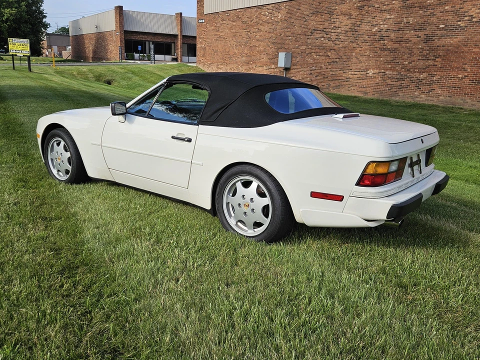 1990 Porsche 944 S2 - Image 9 of 31