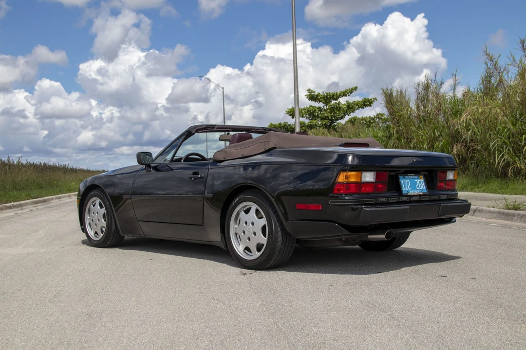 1990 Porsche 944 S2 - Image 15 of 31