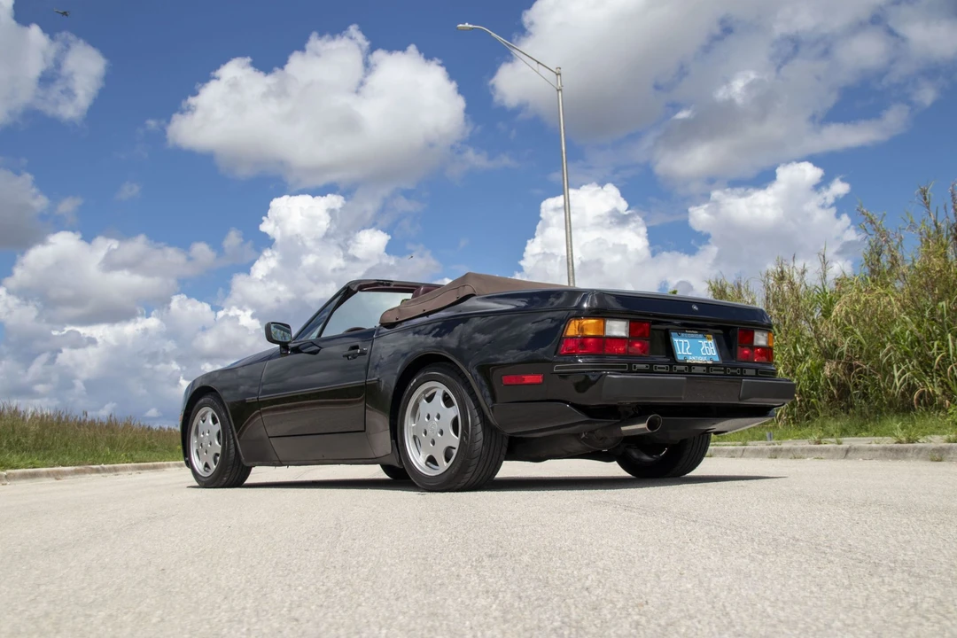 1990 Porsche 944 S2 - Image 16 of 31