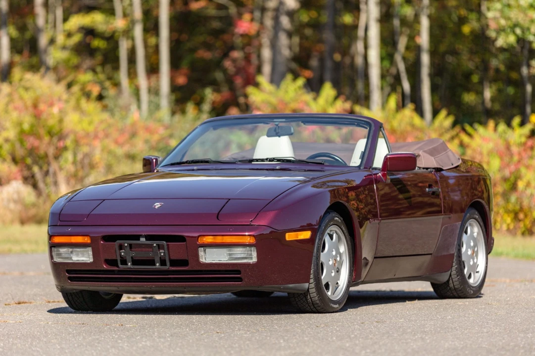 1990 Porsche 944 S2 - Image 1 of 31