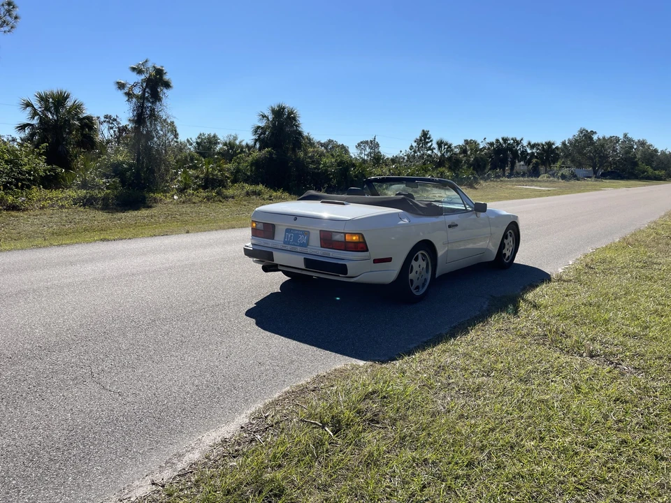 1990 Porsche 944 S2 - Image 10 of 31