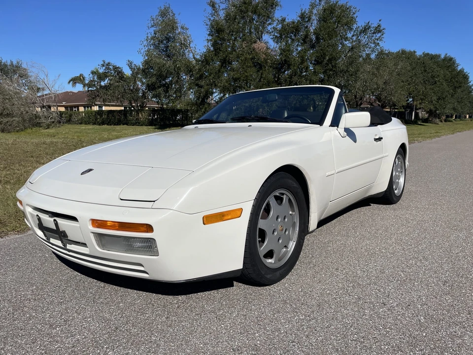 1990 Porsche 944 S2 - Image 2 of 31