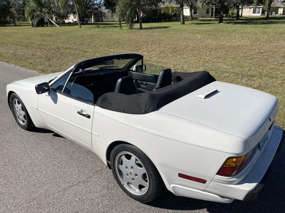 1990 Porsche 944 S2 - Image 17 of 31