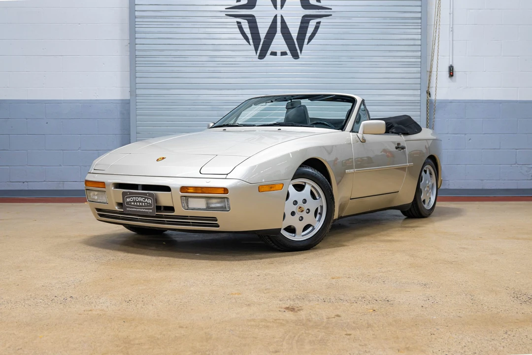 1990 Porsche 944 S2 - Image 2 of 31
