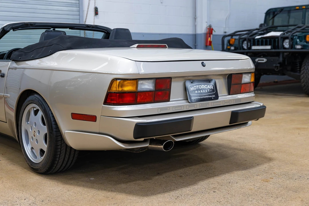 1990 Porsche 944 S2 - Image 16 of 31