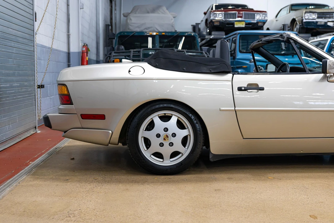 1990 Porsche 944 S2 - Image 10 of 31