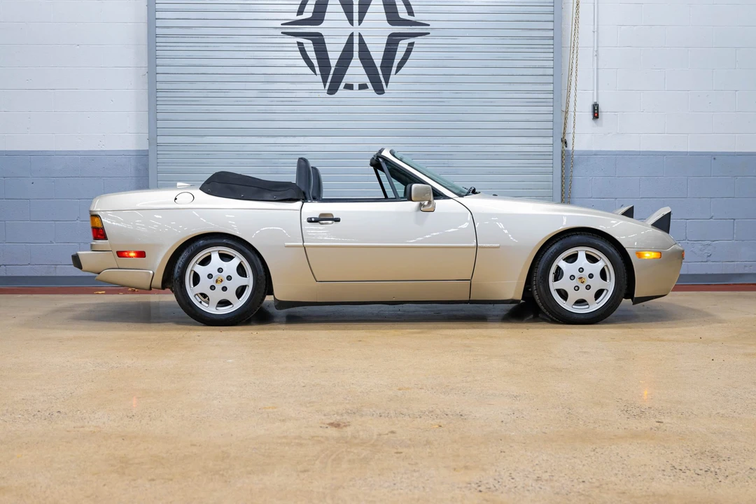 1990 Porsche 944 S2 - Image 6 of 31